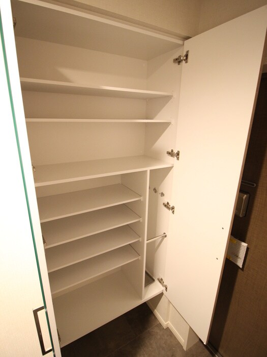 物件内観写真17　(靴箱)