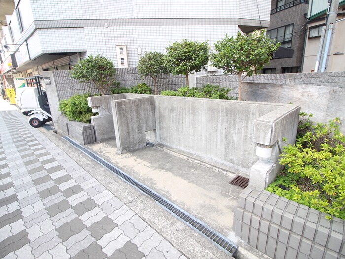 物件外観写真6　(建物設備)