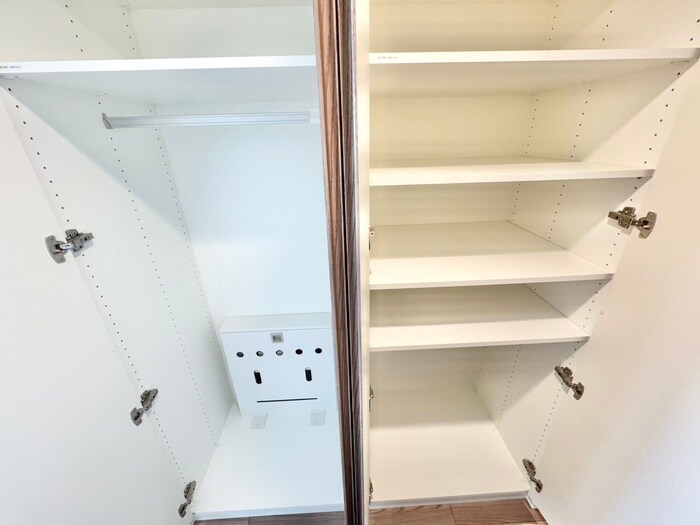 物件内観写真13　(収納)