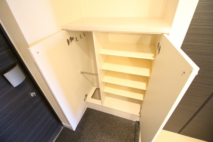 物件内観写真18　(靴箱)