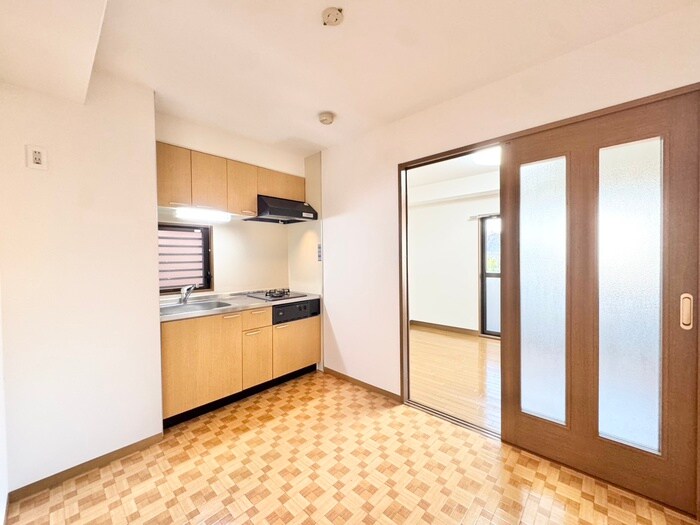 物件内観写真8　(居室)