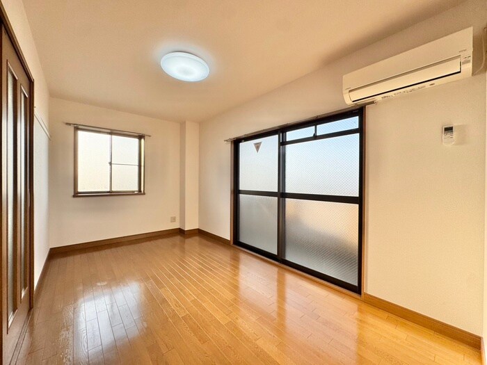 物件内観写真9　(居室)