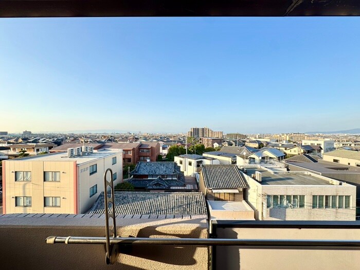 物件内観写真16　(室内からの展望)