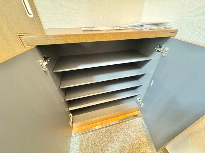 物件内観写真17　(靴箱)