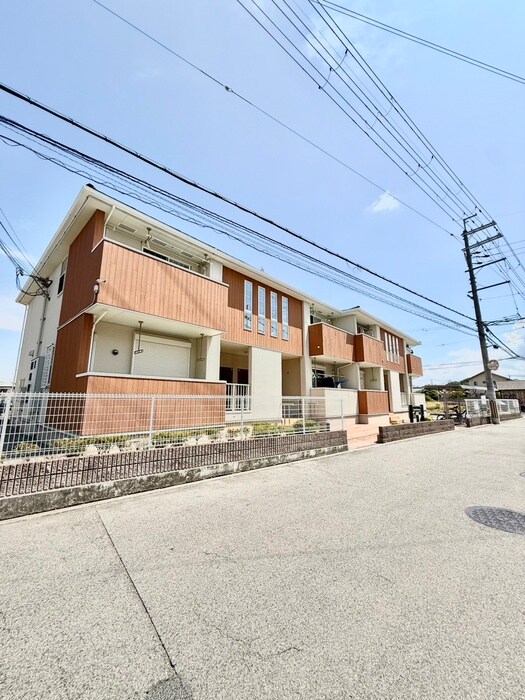 物件外観写真2　(外観写真)