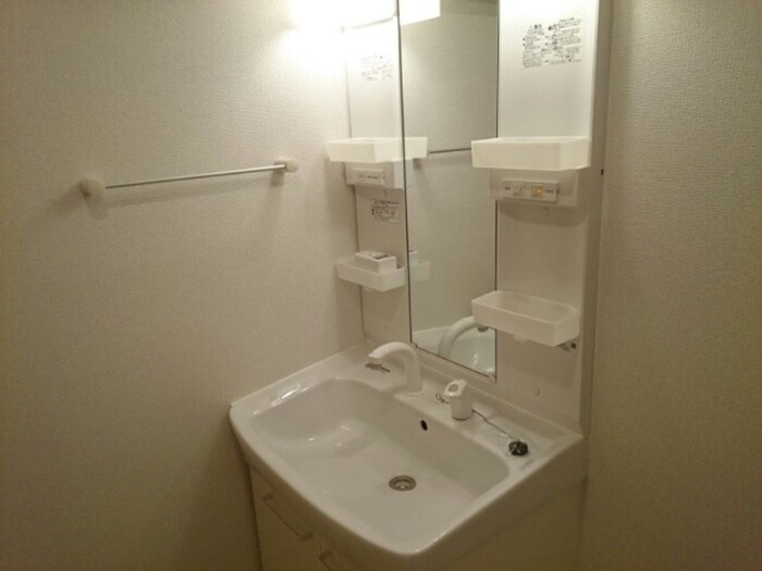 物件内観写真11　(洗面)