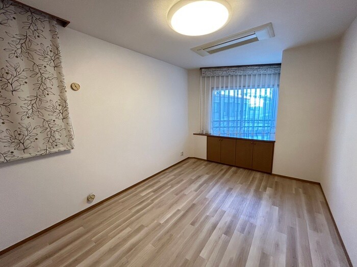 物件内観写真15　(居室)