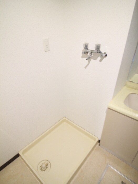 物件内観写真20　(洗濯機置場)