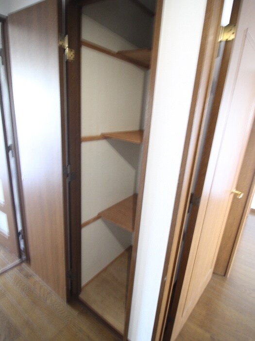 物件内観写真21　(収納)