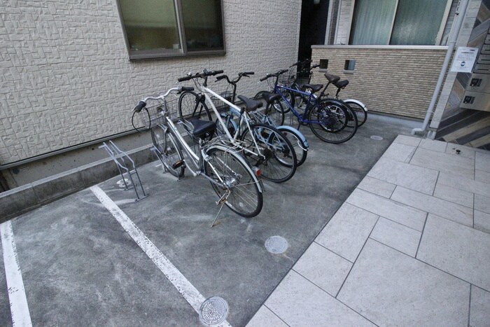 物件外観写真6　(駐輪場)
