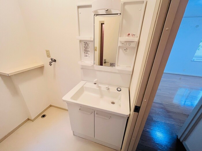 物件内観写真11　(洗面)