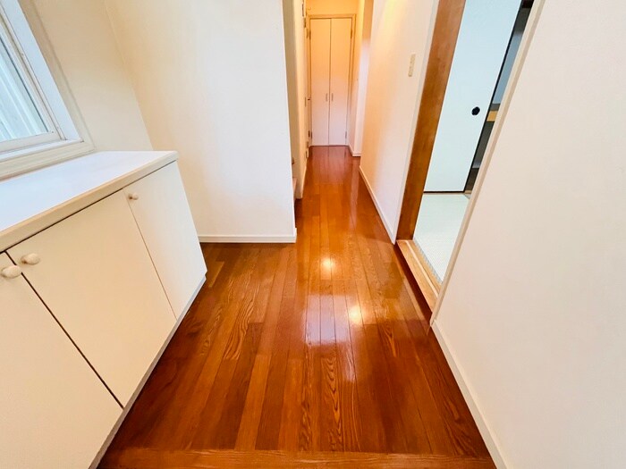 物件内観写真16　(廊下)