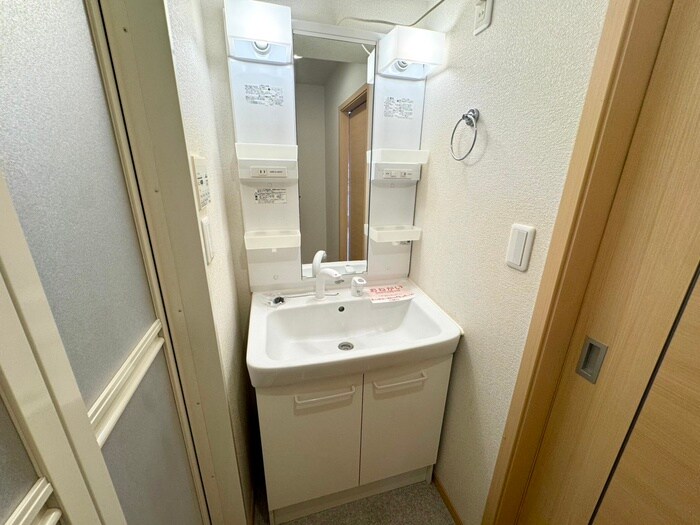 物件内観写真11　(洗面)