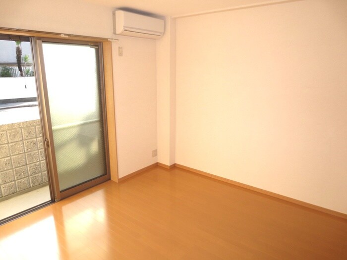 物件内観写真13　(居室)