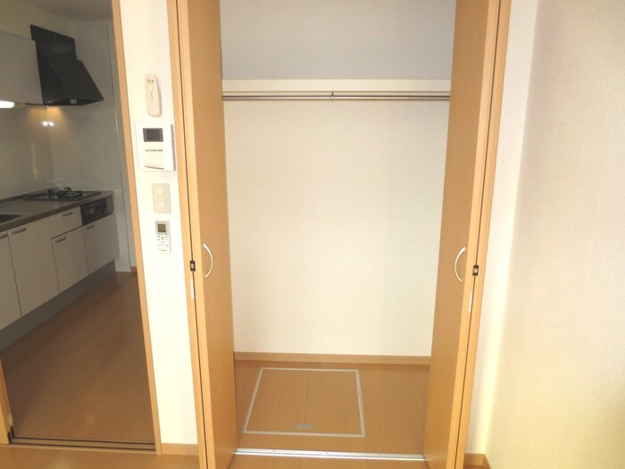 物件内観写真16　(収納)