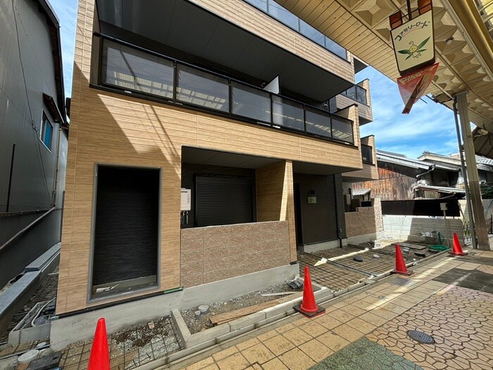 物件外観写真1　(外観写真)