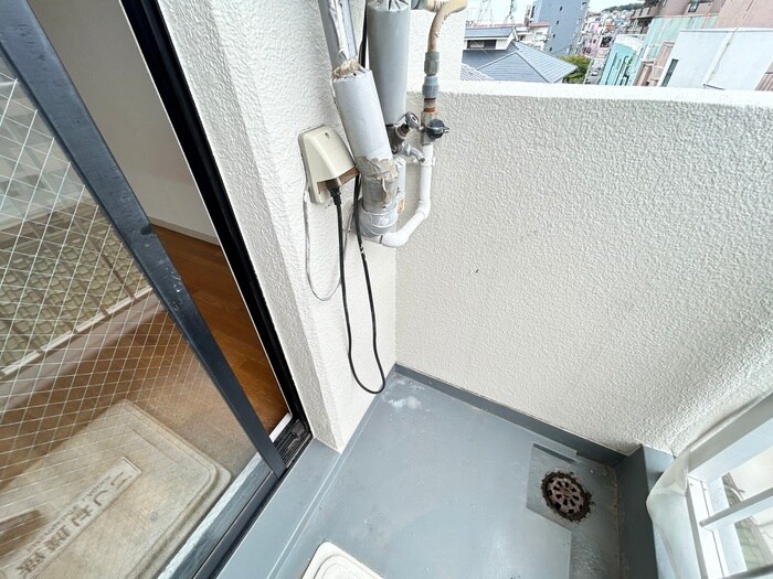 物件内観写真15　(洗濯機置場)