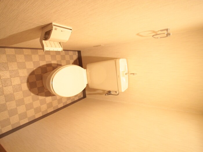 物件内観写真8　(トイレ)