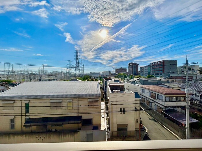 物件内観写真22　(室内からの展望)