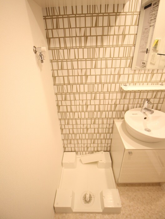 物件内観写真17　(洗濯機置場)