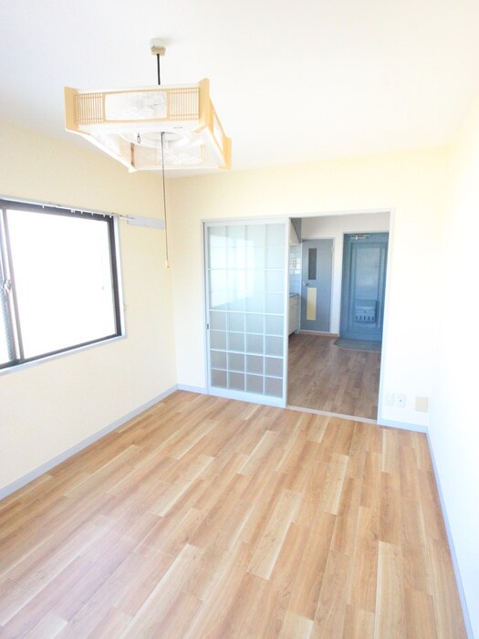 物件内観写真8　(居室)