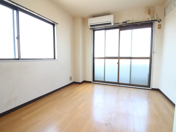 物件内観写真10　(居室)