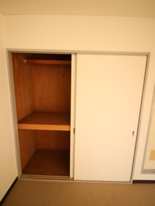 物件内観写真15　(収納)
