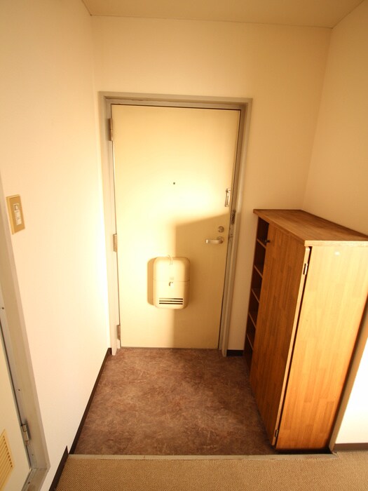 物件内観写真17　(玄関)