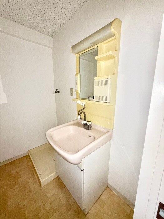 物件内観写真10　(洗面)