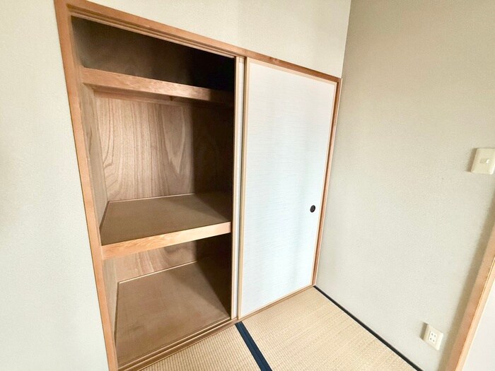 物件内観写真16　(収納)