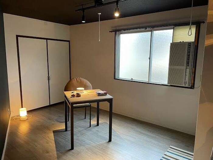 物件内観写真3　(居室)