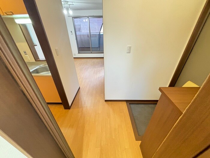 物件内観写真18　(廊下)