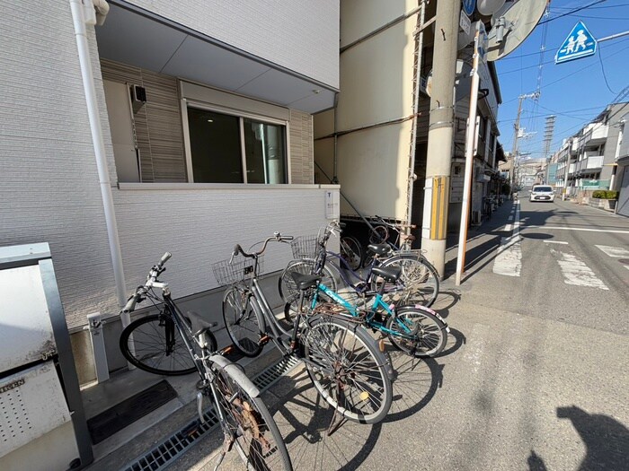 物件外観写真5　(駐輪場)