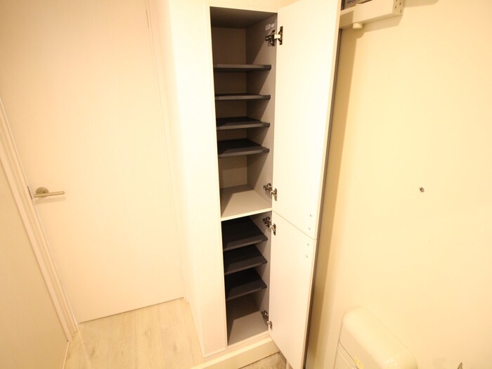 物件内観写真12　(靴箱)