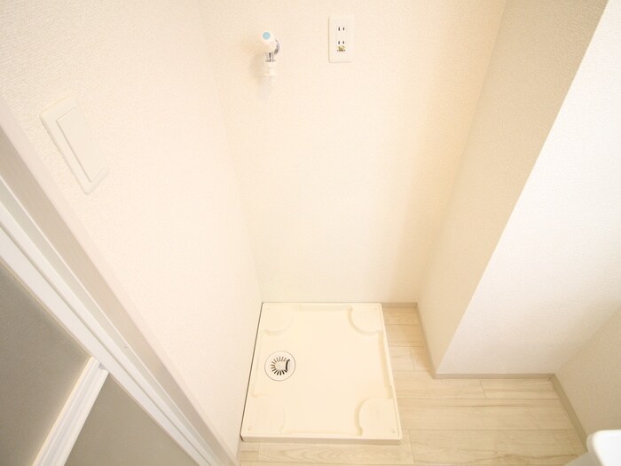 物件内観写真15　(洗濯機置場)