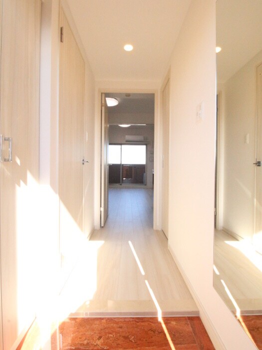物件内観写真8　(廊下)