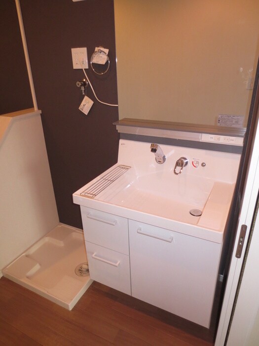 物件内観写真11　(洗面)