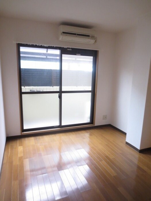 物件内観写真10　(居室)