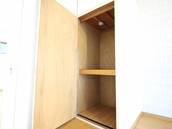 物件内観写真16　(収納)