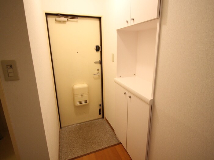 物件内観写真22　(玄関)