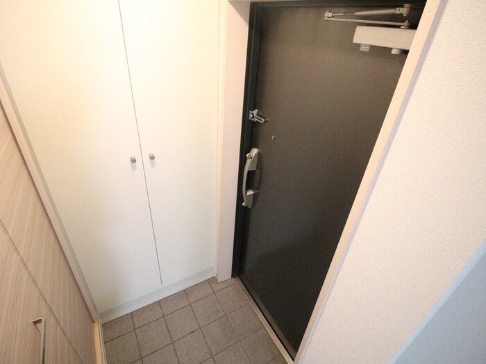 物件内観写真20　(玄関)