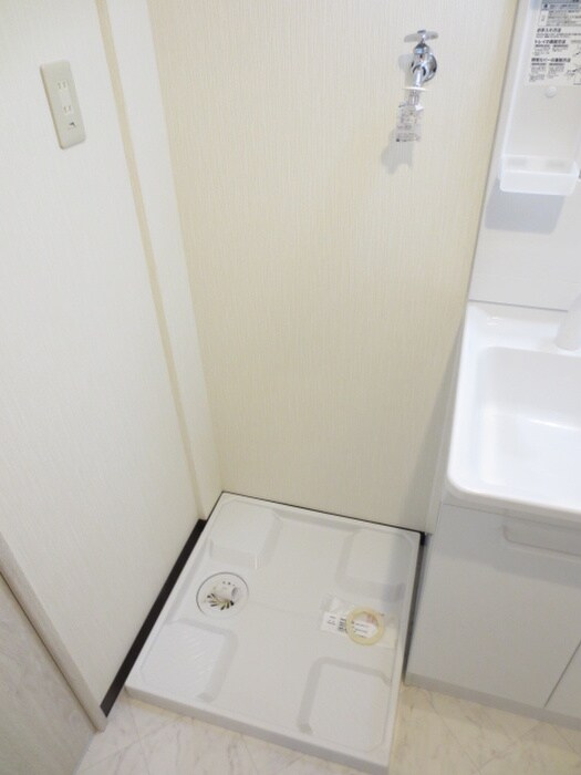 物件内観写真11　(洗濯機置場)