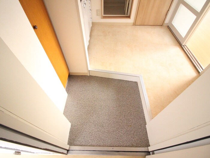 物件内観写真15　(玄関)