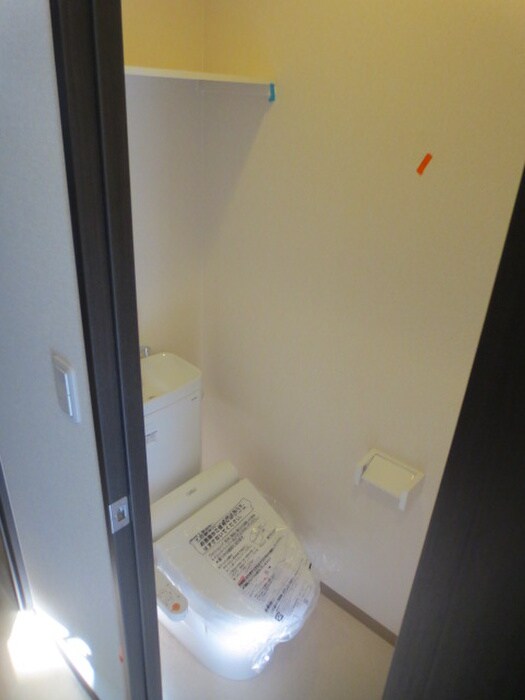 物件内観写真8　(トイレ)