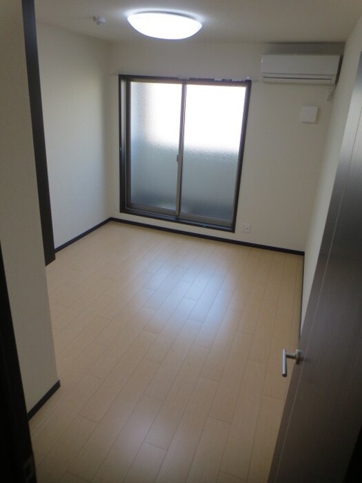物件内観写真14　(居室)