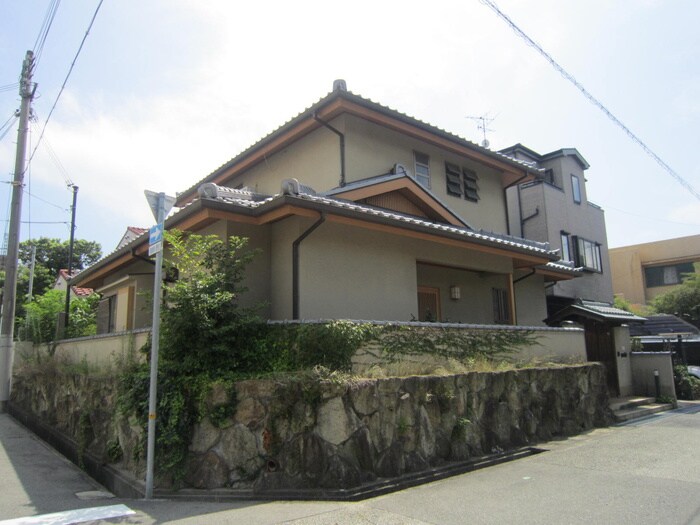 音村邸の物件外観写真