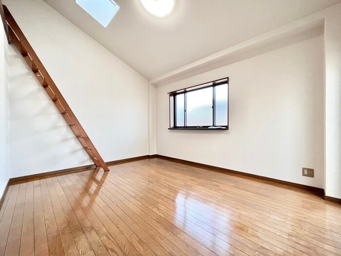 物件内観写真8　(居室)