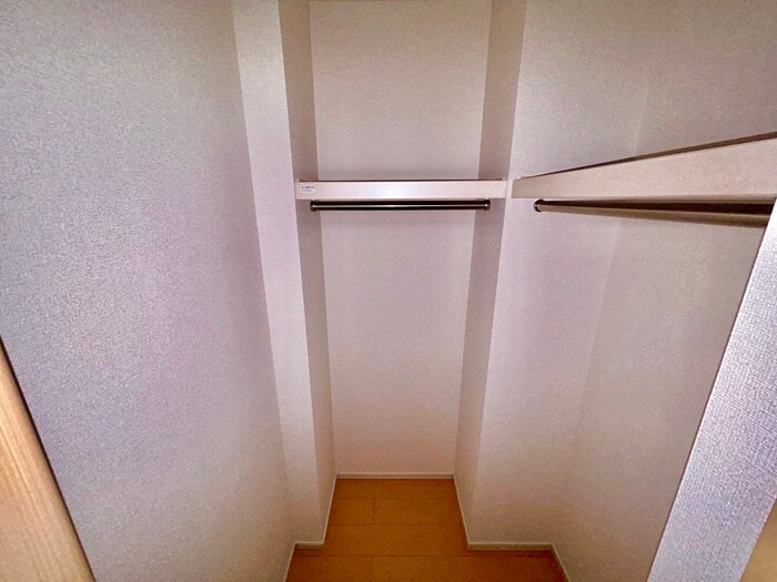 物件内観写真12　(収納)