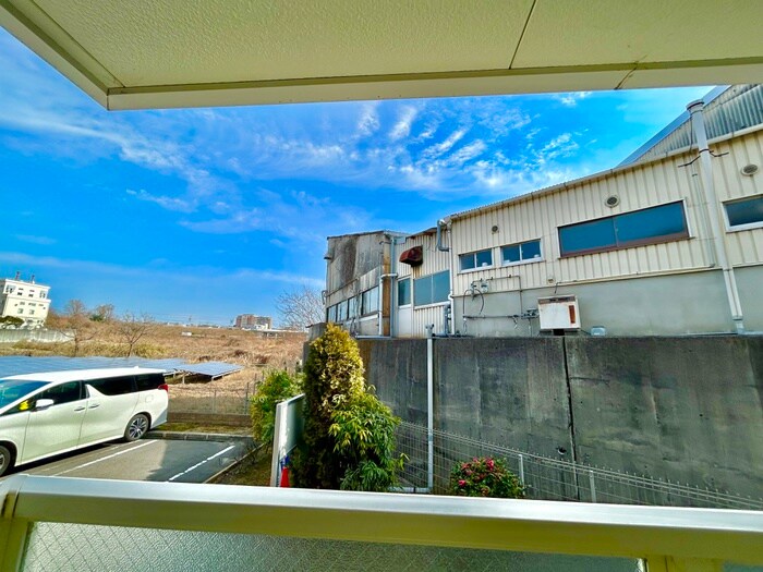 物件内観写真17　(室内からの展望)