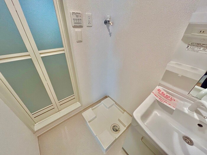 物件内観写真19　(洗濯機置場)